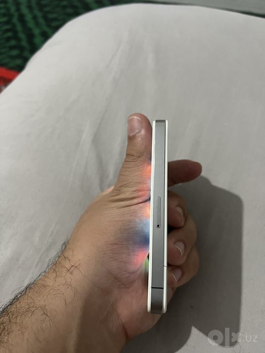 Iphone 4 idial holatda saqlangan