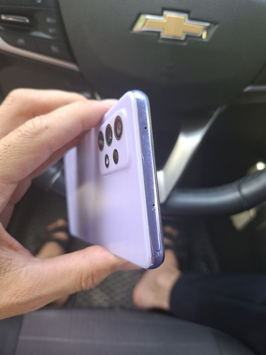 Samsung a52  4/128 sotiladi xolati yaxshi!