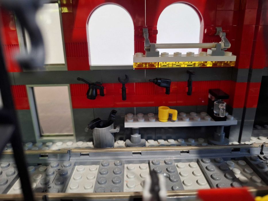 Lego 10027: Train Engine Shed