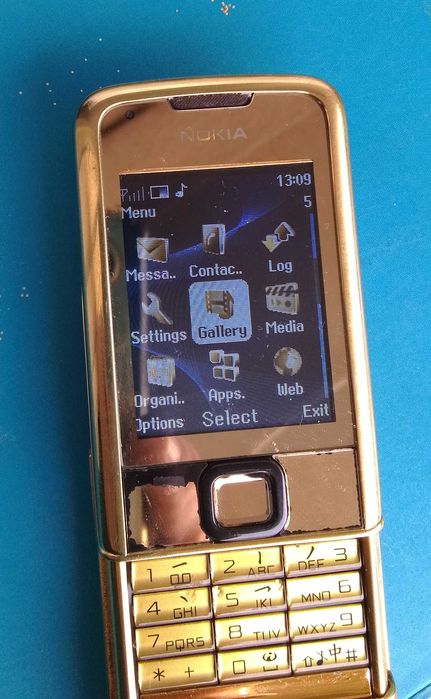 Nokia 8800 Arte Gold  (+ кабел за зареждане)