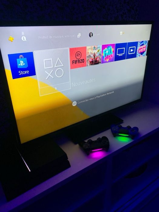 продается ps4, с играми