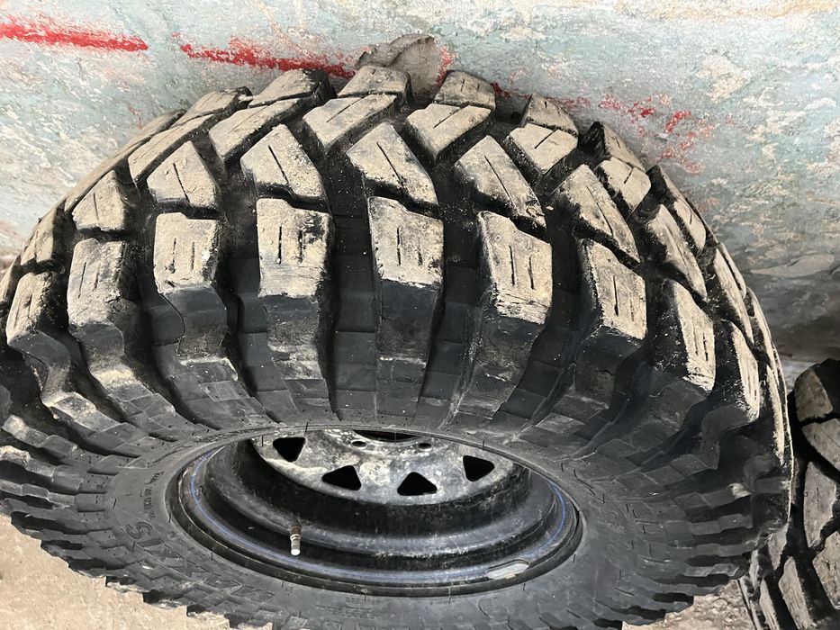 Set MAXXIS TREPADOR M/T R16 x 35 inch