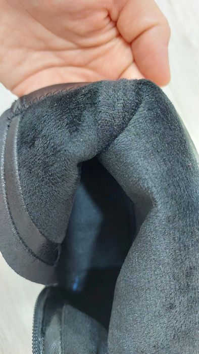 Продаются сапоги женские