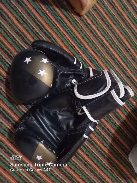 Боксёрский перчатки