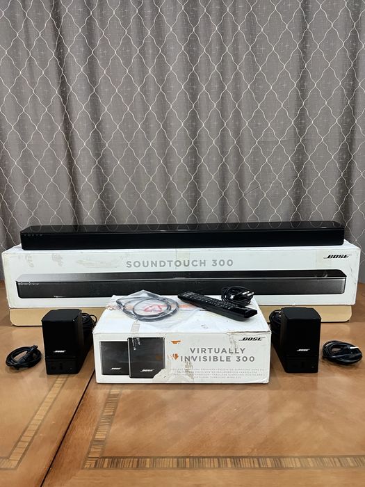 Bose Smart Soundbar и тыловые колонки Bose Surround Speakers 700