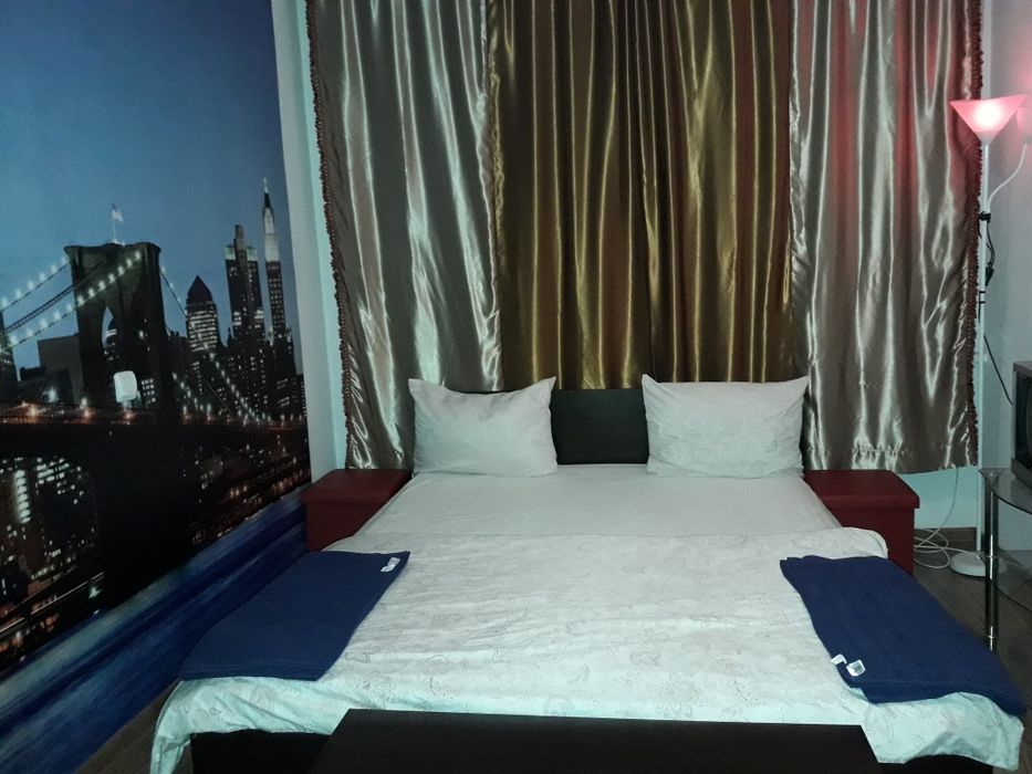 Без сметки, без депозит, договор, комисионна: 3-стаен на Ремиза