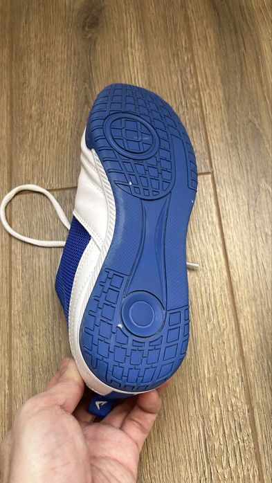 Зальник для футбола