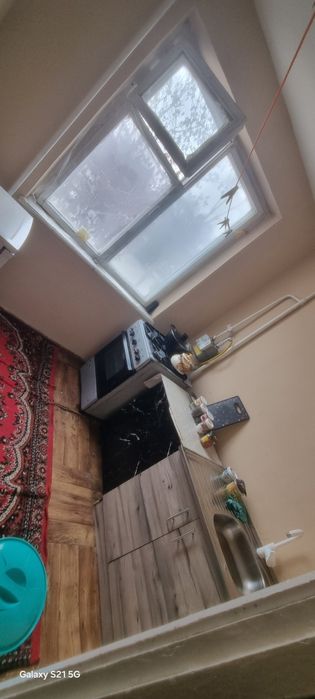 Урганч шахридаа 4 каватли дом 2 каватида 1 хонали квартира