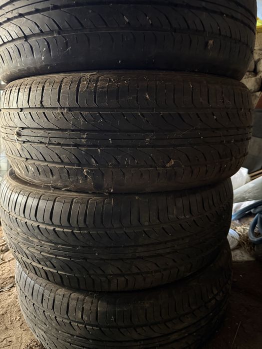 Резина 215/55 R17 летняя
