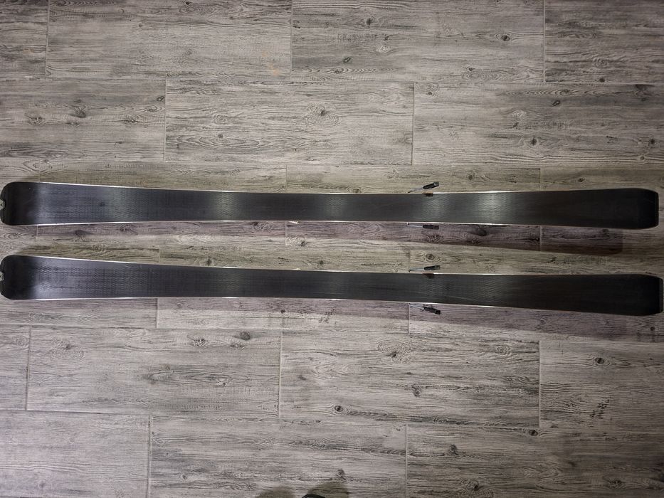 Schiuri  Atomic  Race 8