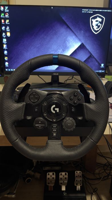 Vand volan Logitech G923