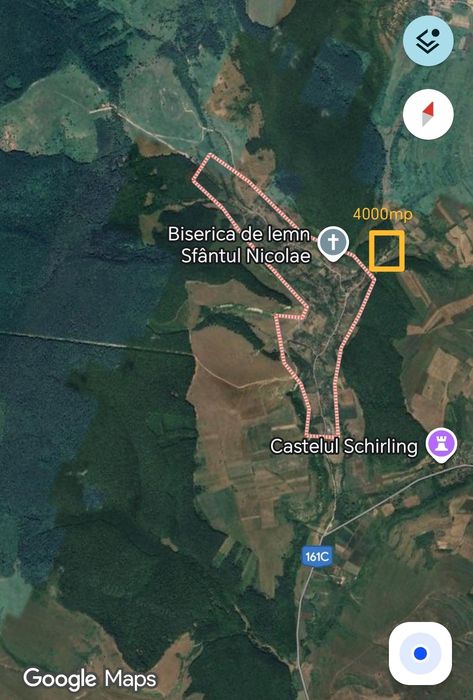 Vând casă de vacanță: beci, parter, mansardă teren 4000mp