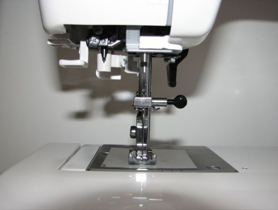 Швейная машинка Janome 423 S