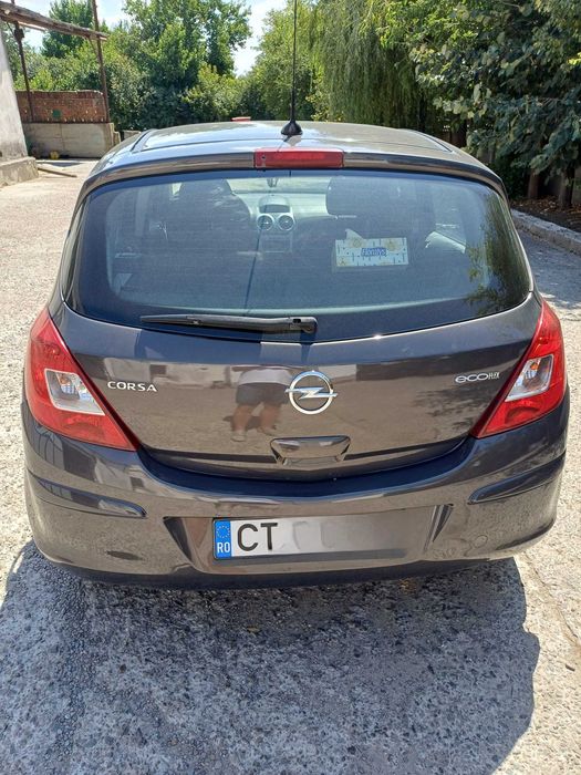 Vând Opel Corsa .