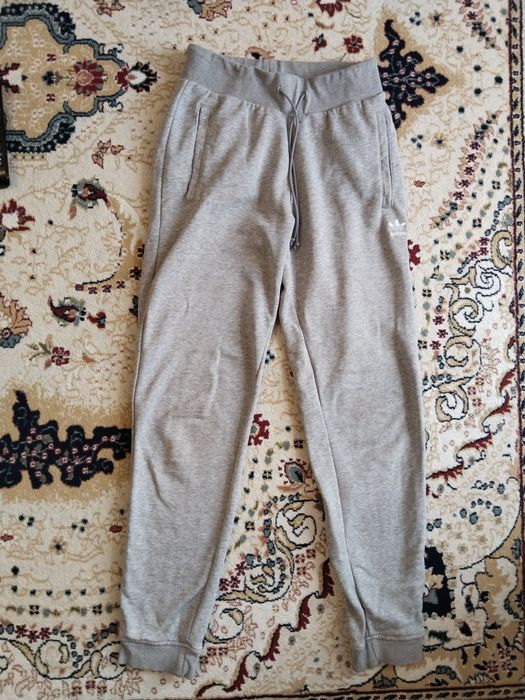 Адидас размер XS, оригинал