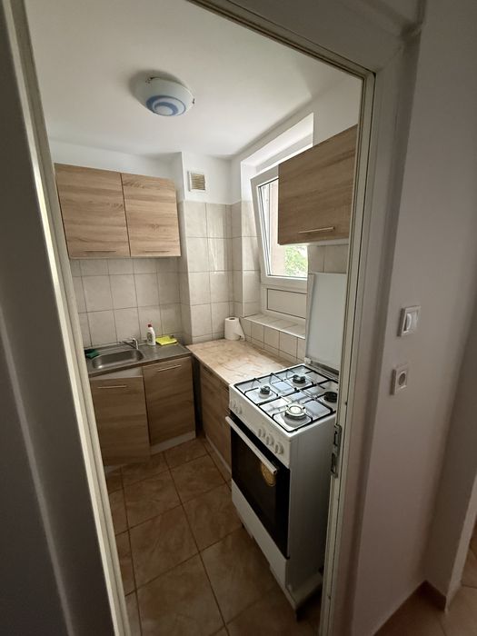 Inchiriez Ap 2 camere, 4/10, decomandat, cf. 2, Drumul Taberei - Valea Argesului