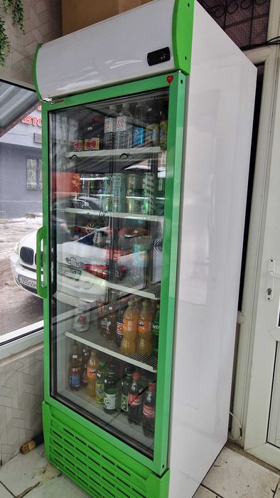 Витринный холодильник