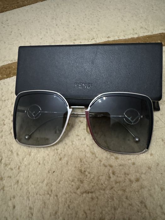 Слънчеви очила на Fendi