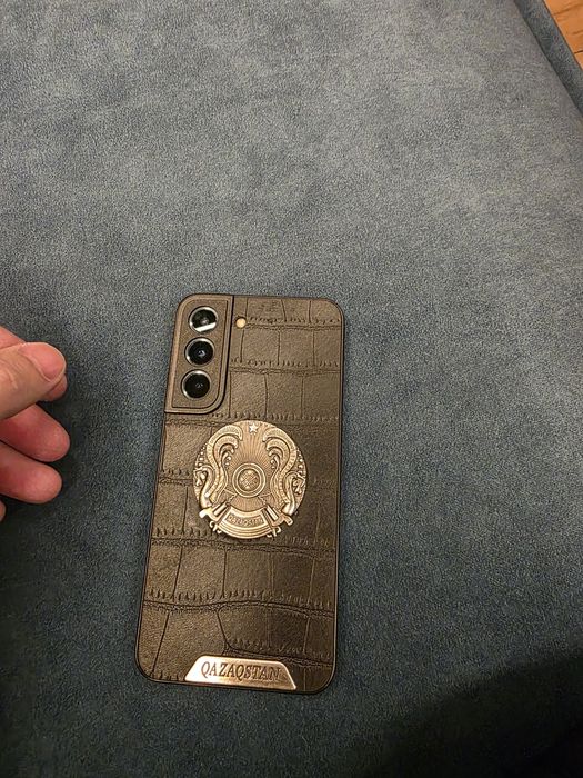 Продам самсунг S22 с документами с коробкой. Только продажа..