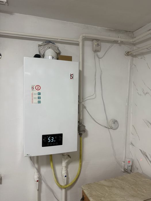 Продается полдома в хорошем районе!