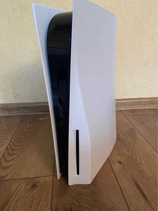 Конзола Playstation 5 Disc Edition 825GB