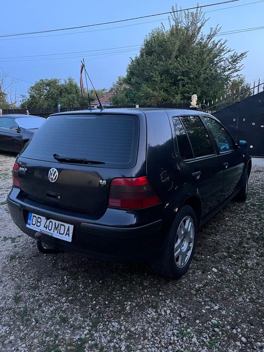 Vând Volkswagen Golf 4 1.6 Benzină