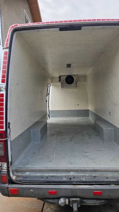 Превоз Товарно Такси Транспорт Хамалски Услуги Транспорт на животни