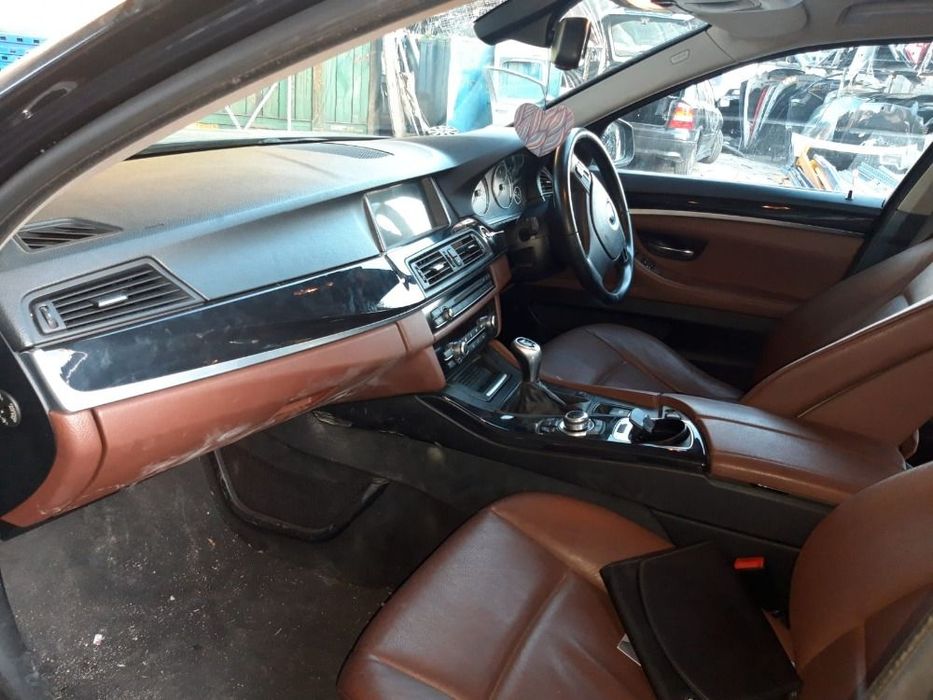 Dezmembrari  BMW 5 (F10, F18, F07, F11)  2009  > 0000 520 d Motorina