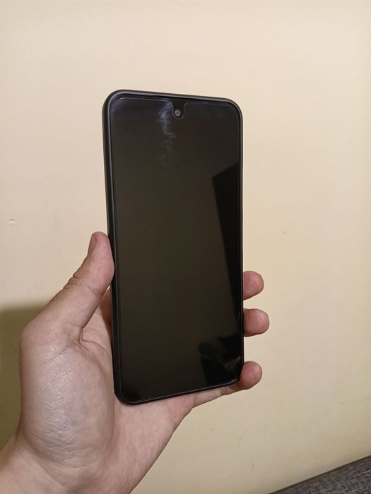 Продам новый телефон Tecno Spark 40.