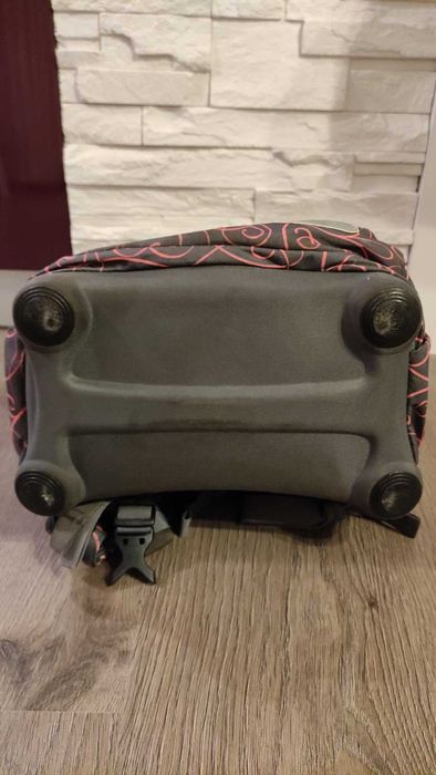 Ученическа раница Pulse, с вградена алуминиева шина, твърдо дъно