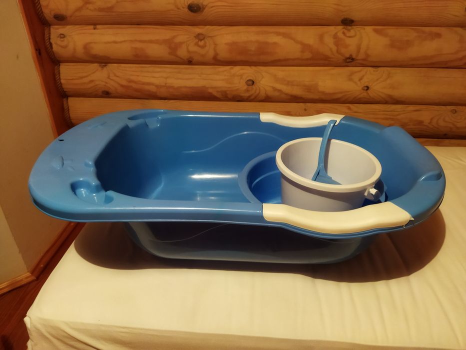 Детская ванночка с подставкой