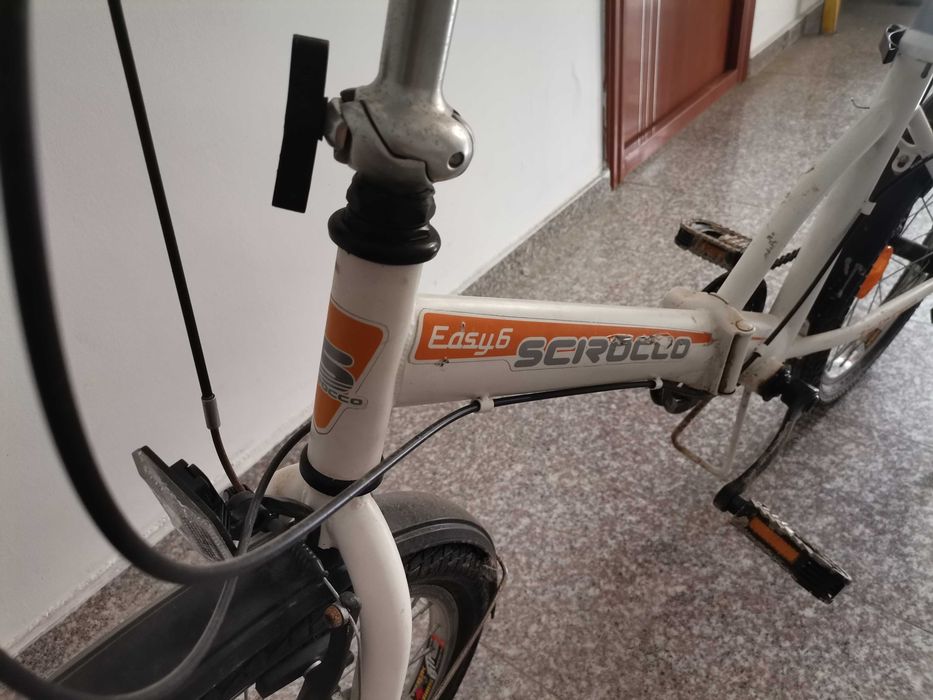 Bicicleta rabatabilă albă