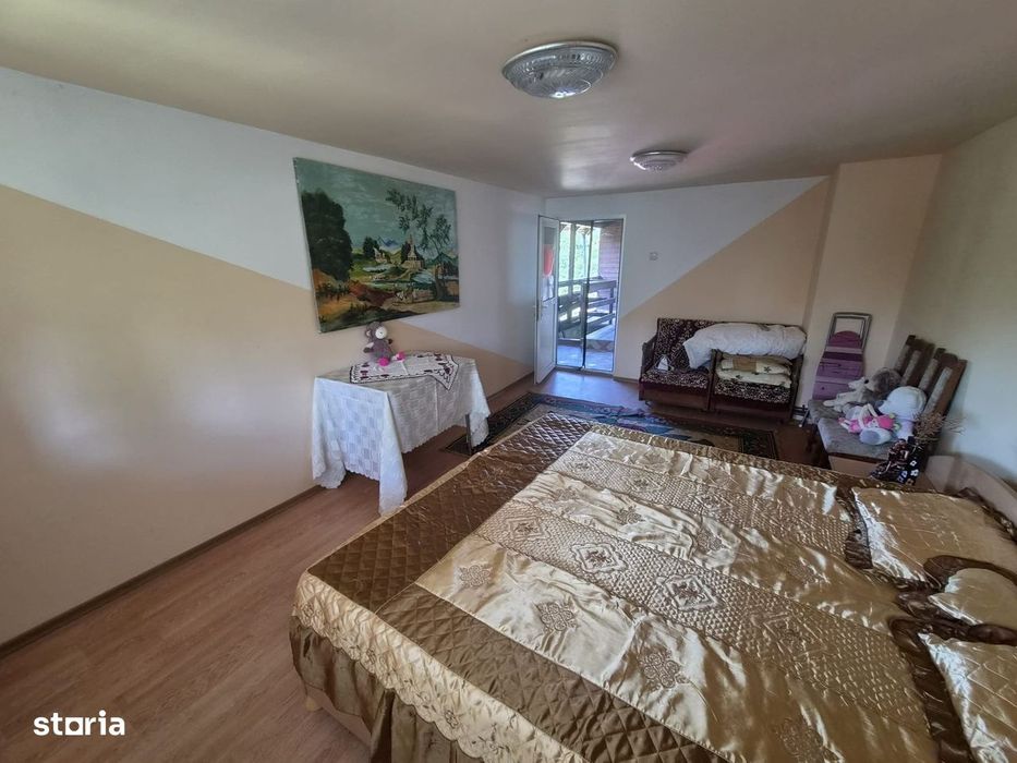 Casă de vânzare în comuna Valea Danului, sat Vernești, județ Argeș.