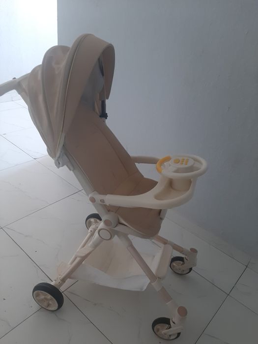 Продаю коляску  велик детскую