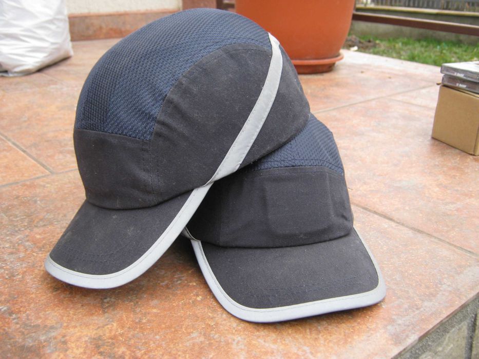 Casca protectie scuter trotineta bicicleta sapca frumoasa motoreta