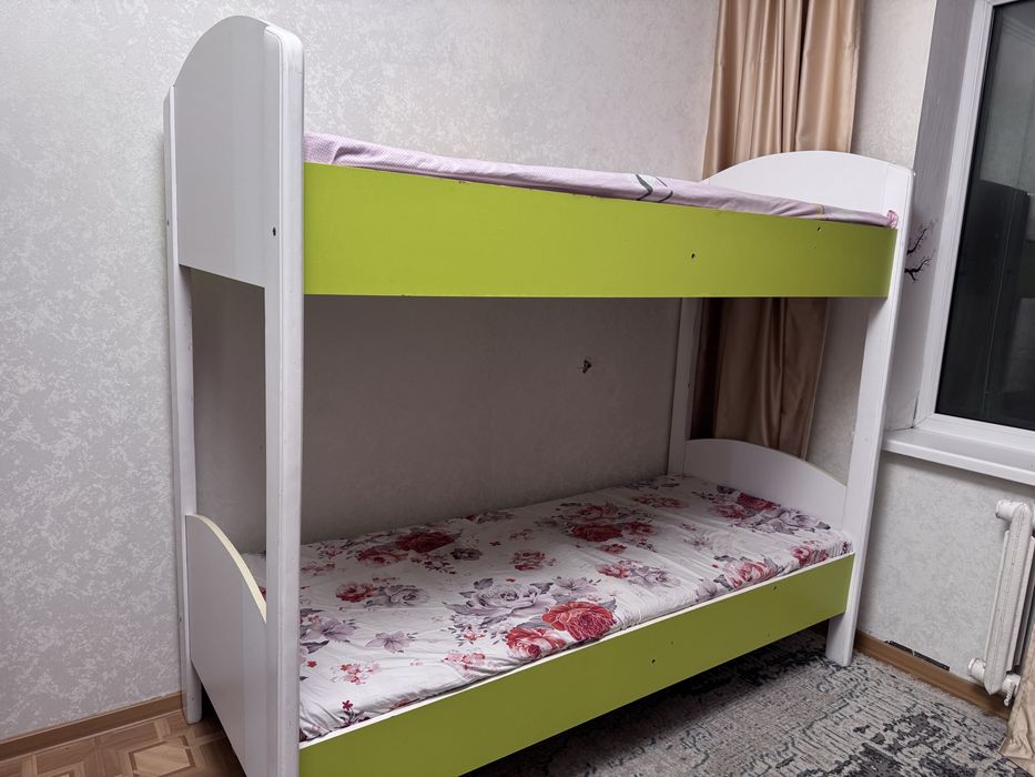 Кровать двухъярусная