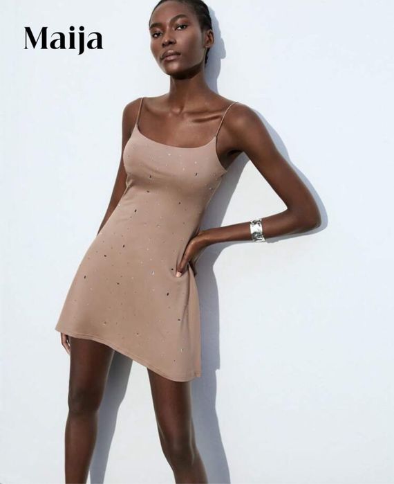 Рокля нова с камъни