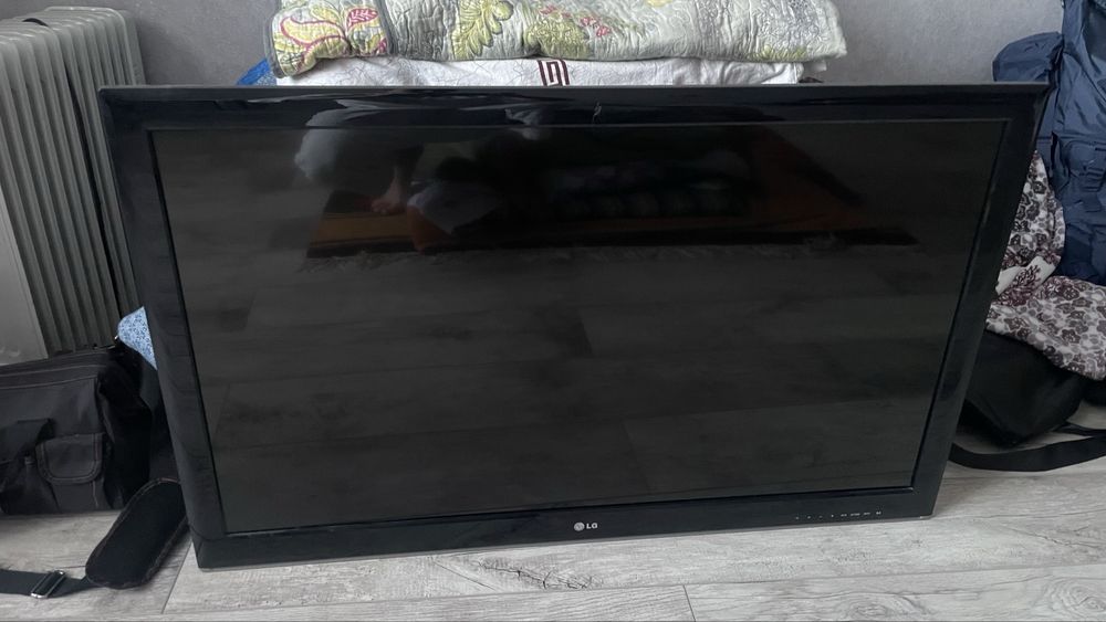Продам телевизор LG робочий