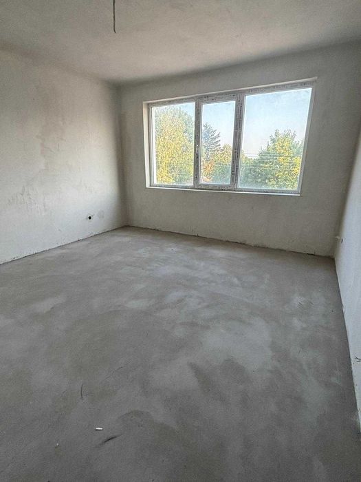 Продава се Тристаен апартамент в Завет - 110 кв.м за 0 €/кв.м - Снимка #6