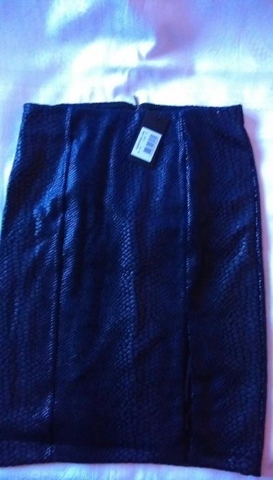 Top si fusta femei dama, phyton blue, model glam foarte sexy by Guess.