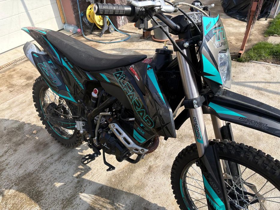 Vând cross Alfarad 250