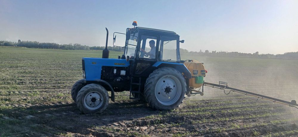 Traktor sotiladi Mtz 82.1 yangiday