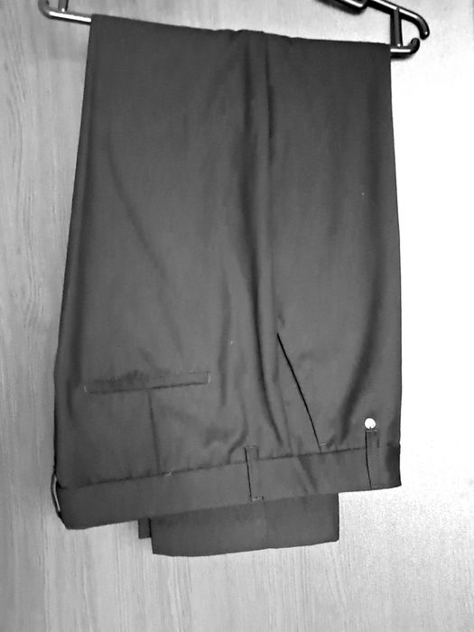 НАМАЛЕН! НОВ! Дамски черен офис панталон 42 р-р MOHITO