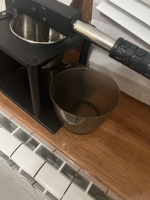 Продается соковыжималка