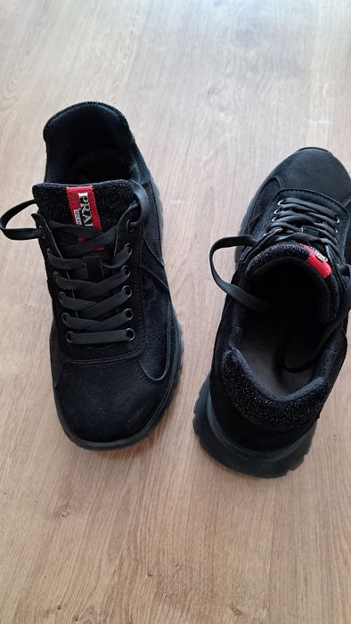 Дамски обувки от естествени материали