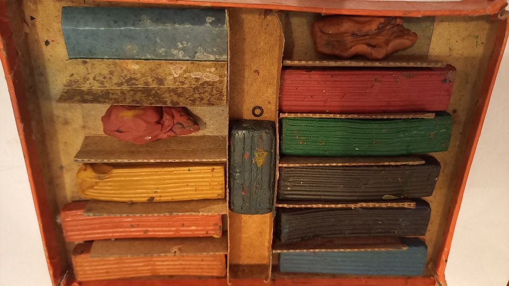 продаю советский пластилин.