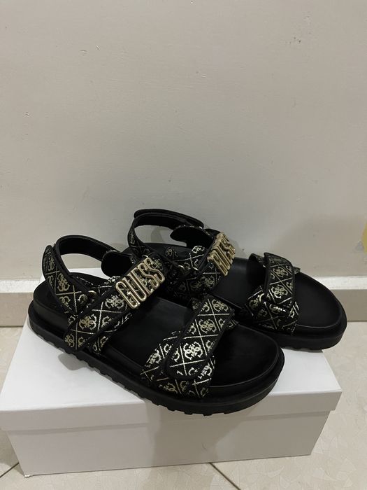 Дамски Сандали Guess