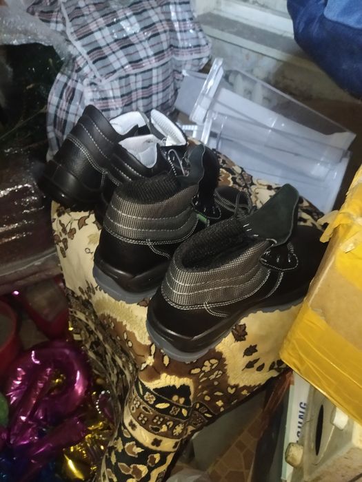 Продам Рабочие ботинки