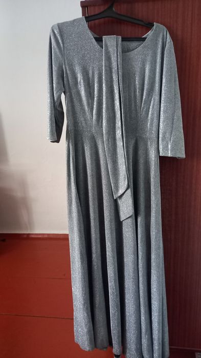 Продам  платье в хорошем состоянии