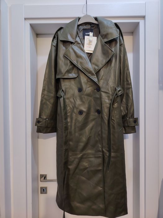 Trench Pull&Bear nou, masura M